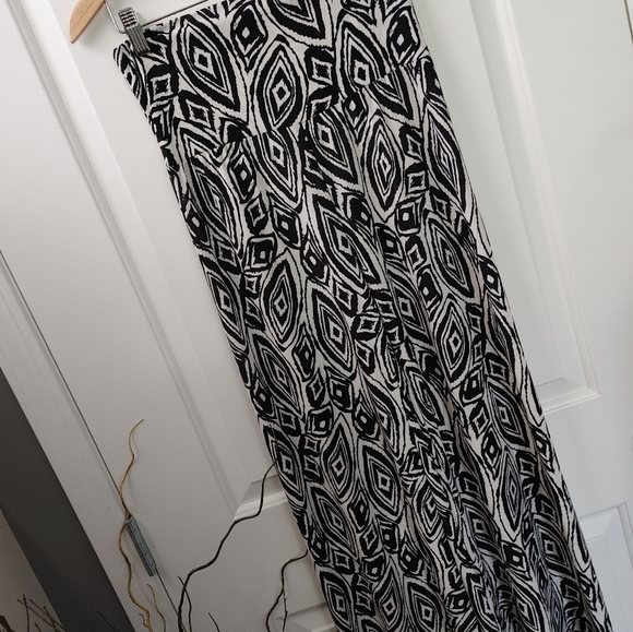 Chico's~ Super Line~ Black & White Boho Wide Leg Pants ~ Size S - Picture 2 of 9
